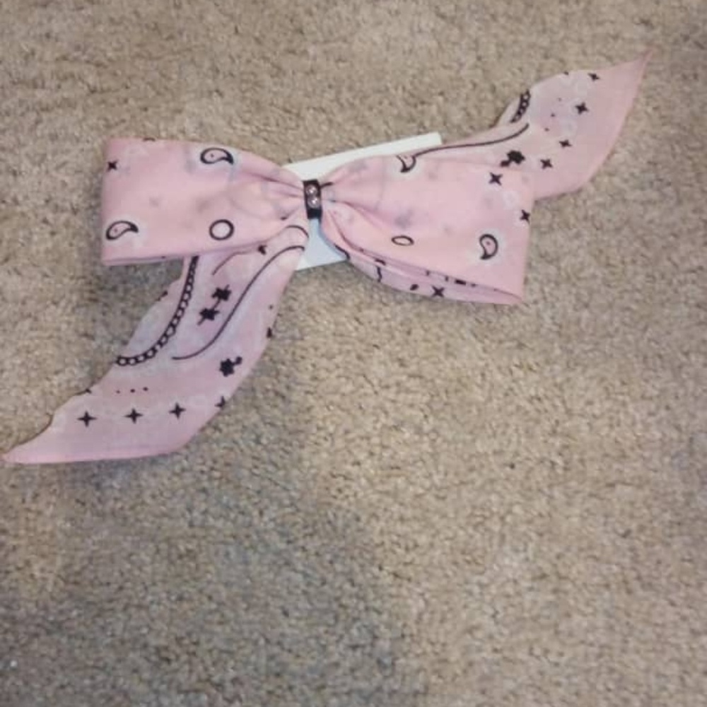 Bandana bow - Picture 3 of 3